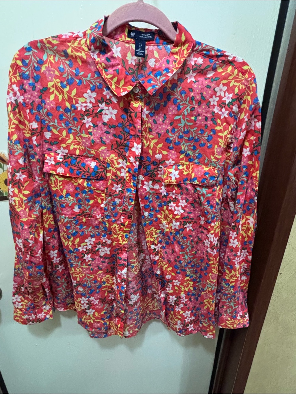 GAP Red Multicolor Floral Button-Down Shirt